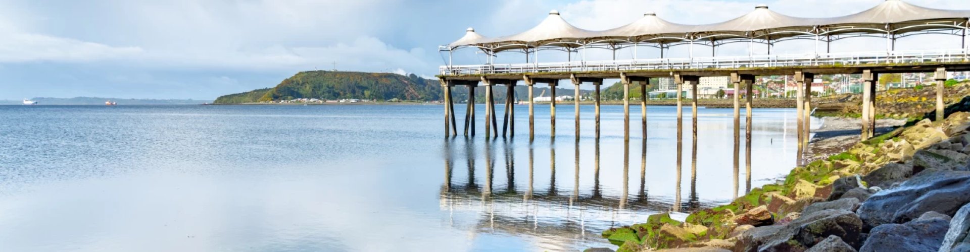 Scenic view of Puerto Montt coastline