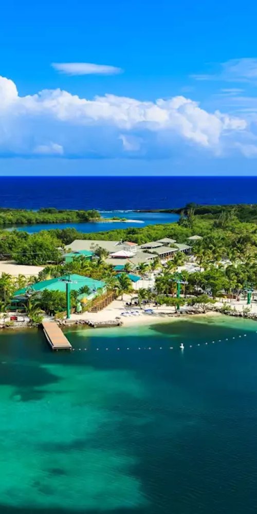 Roatán Local Streetscape