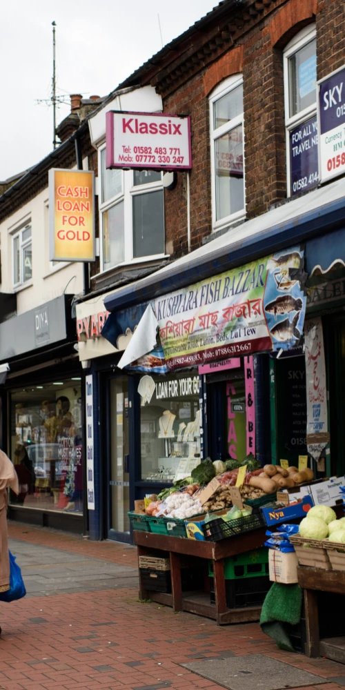 Luton on foot alternative transport